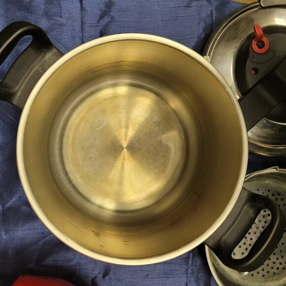 T-Fal Clipso Stainless Steel Pressure Cooker with Lid - Picture 6 of 10